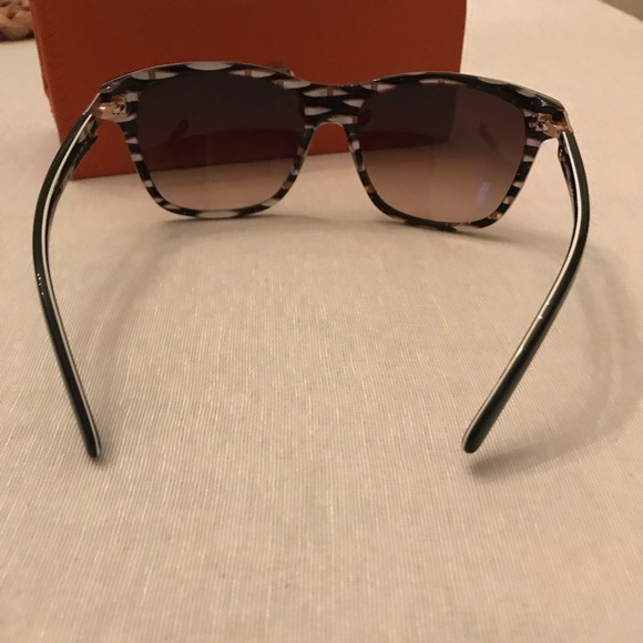 Black Tory Burch Sunglasses - Picture 5 of 5